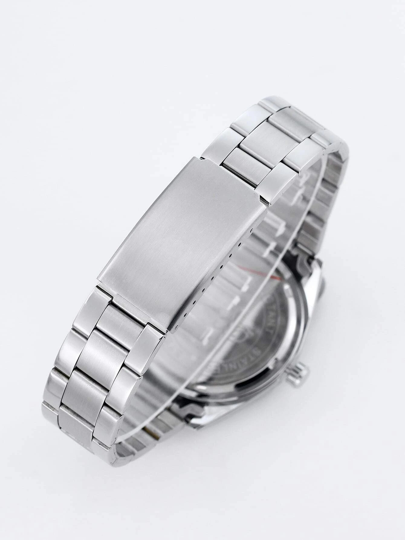 Men round Pointer Date Quartz Watch